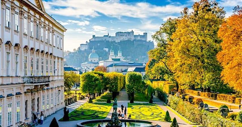 Illustration for the “Top places to visit in Austria” section of the Austria guide